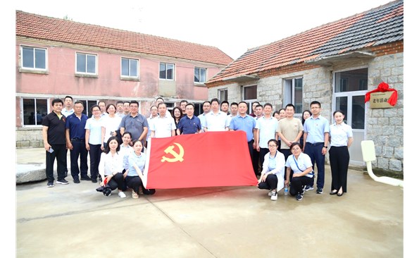 情系联系村，共建显担当——金禾娱乐城
开展“五个一”主题党日活动